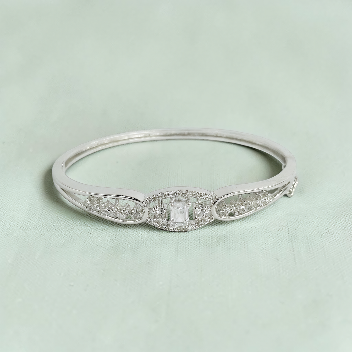 Diamond Kada