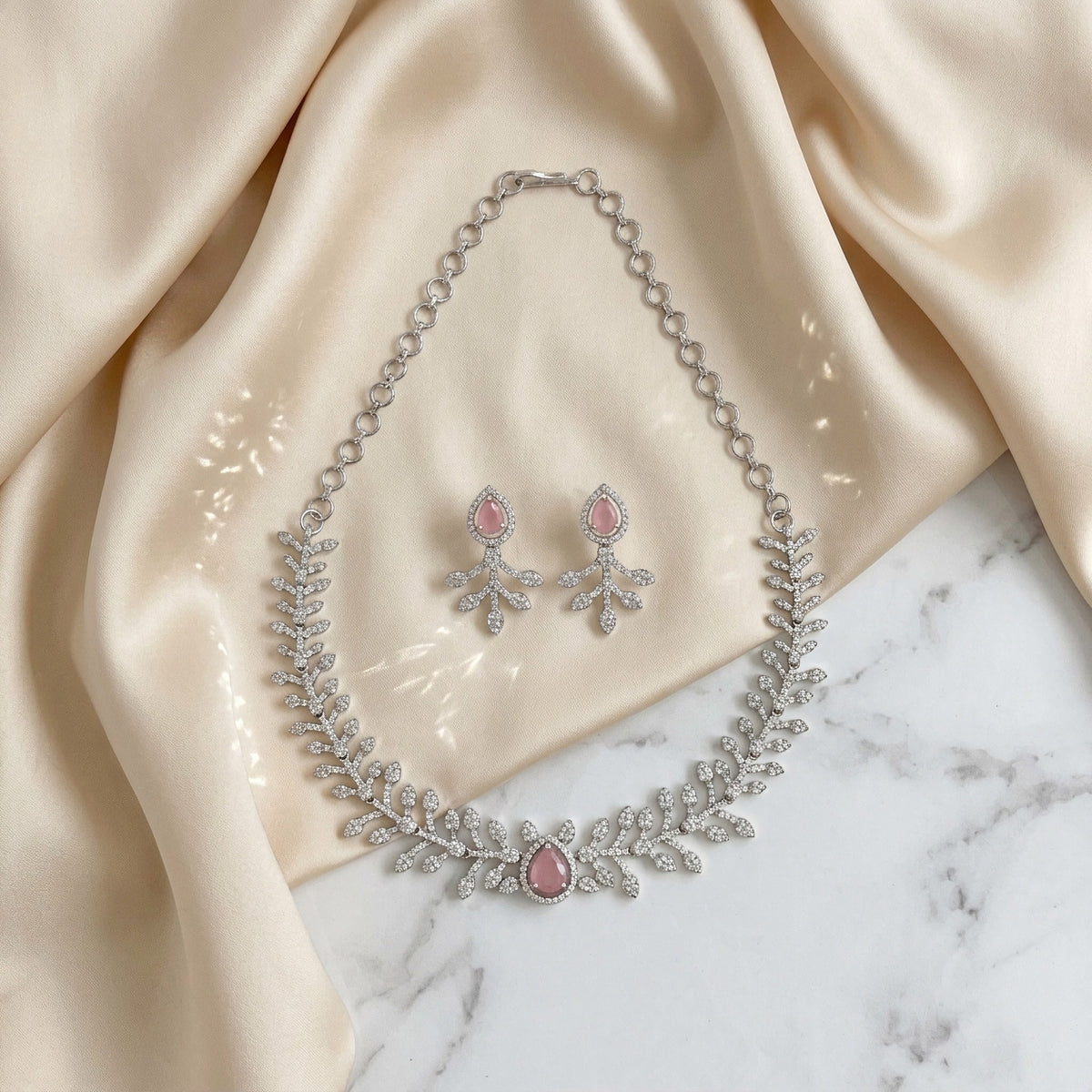 Graceful Necklace