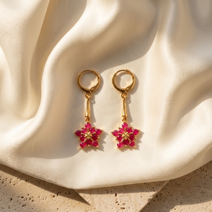 Ruby Floral Star - alternate lighting view