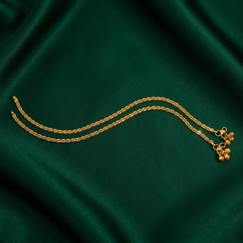 Chain Payal - worn/model view