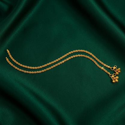 Chain Payal - worn/model view