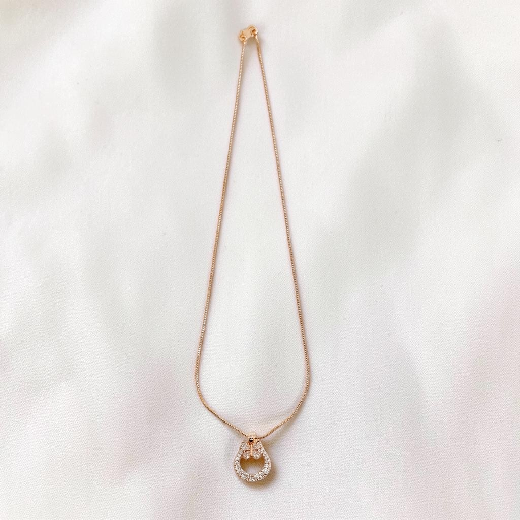Ribbon Pendant - alternate lighting view