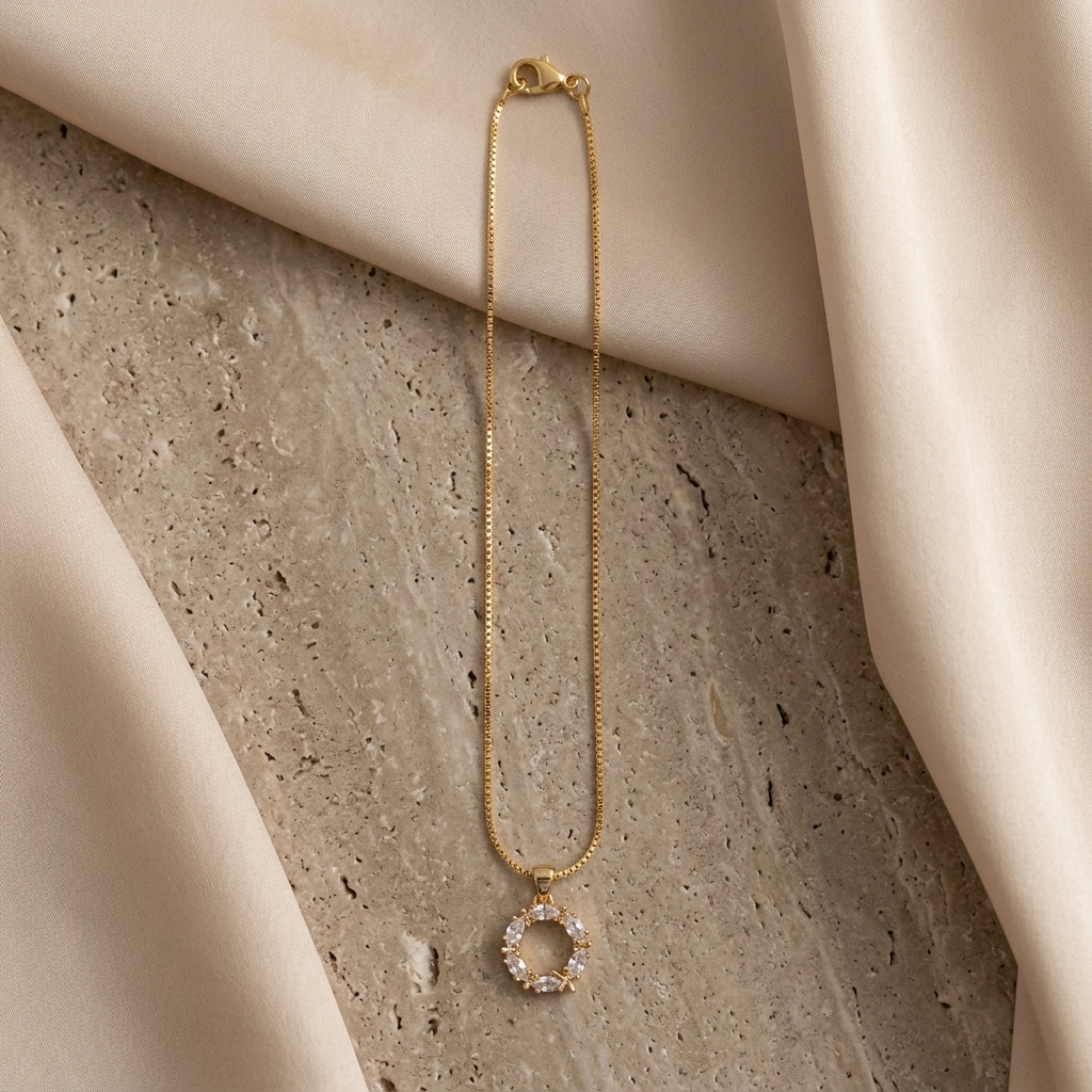 Wreath Pendant - packaging view