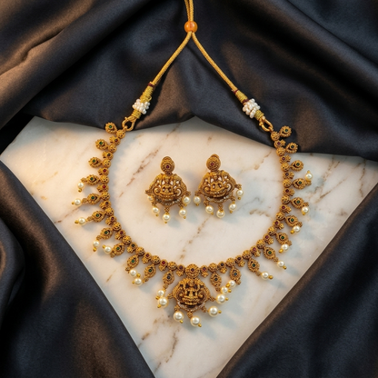 Motif Necklace