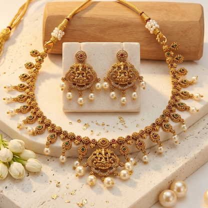 Motif Necklace