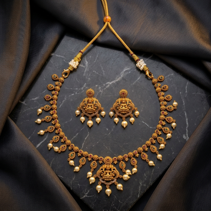 Motif Necklace