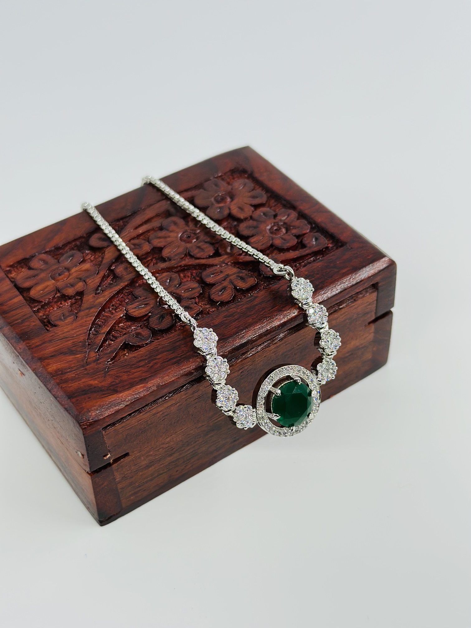 Dark Green Stone Oval Bolo Bracelet - Image 4