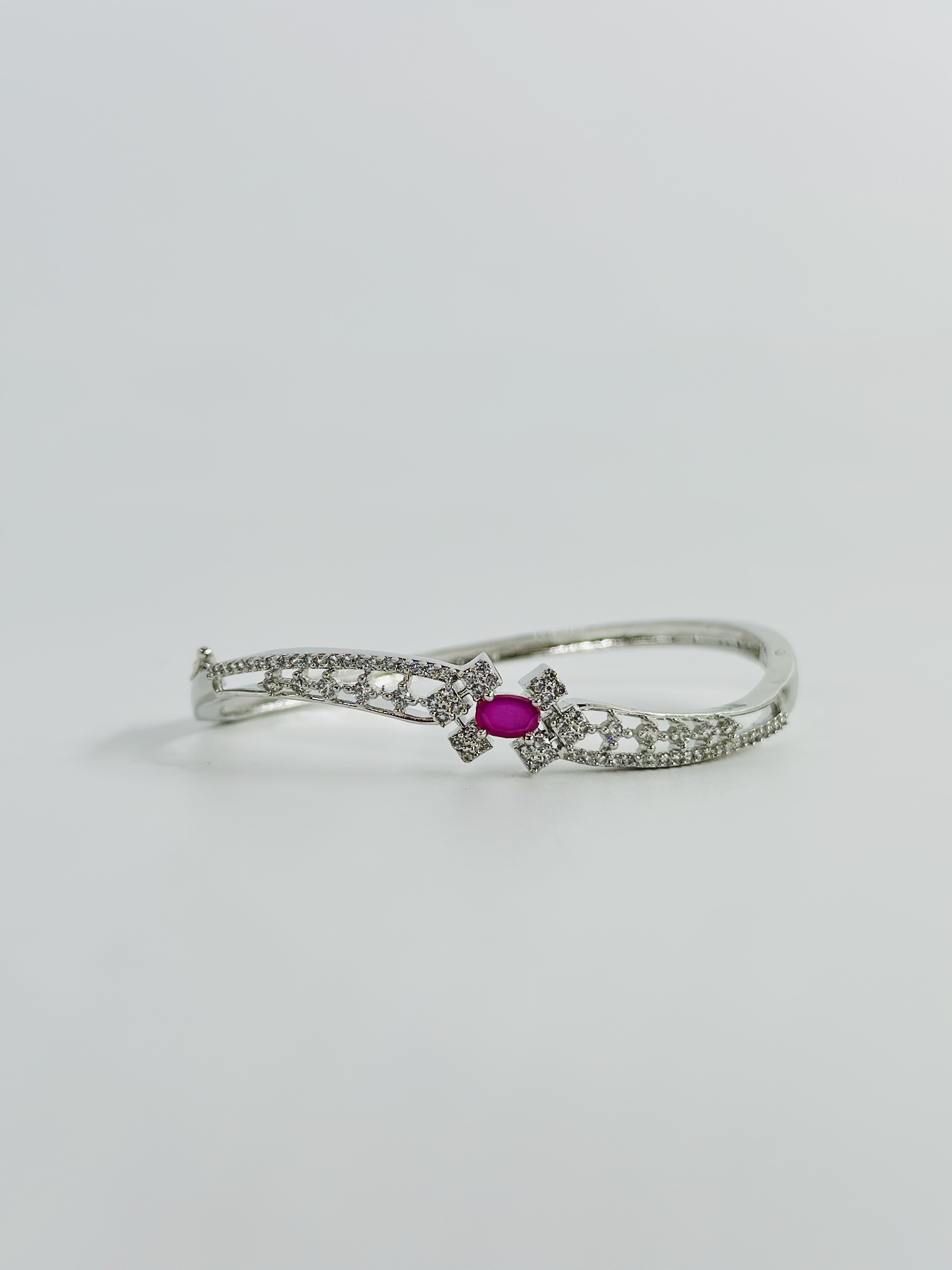 Silver-Tone Oval Pink Stone & Floral Lattice Kada