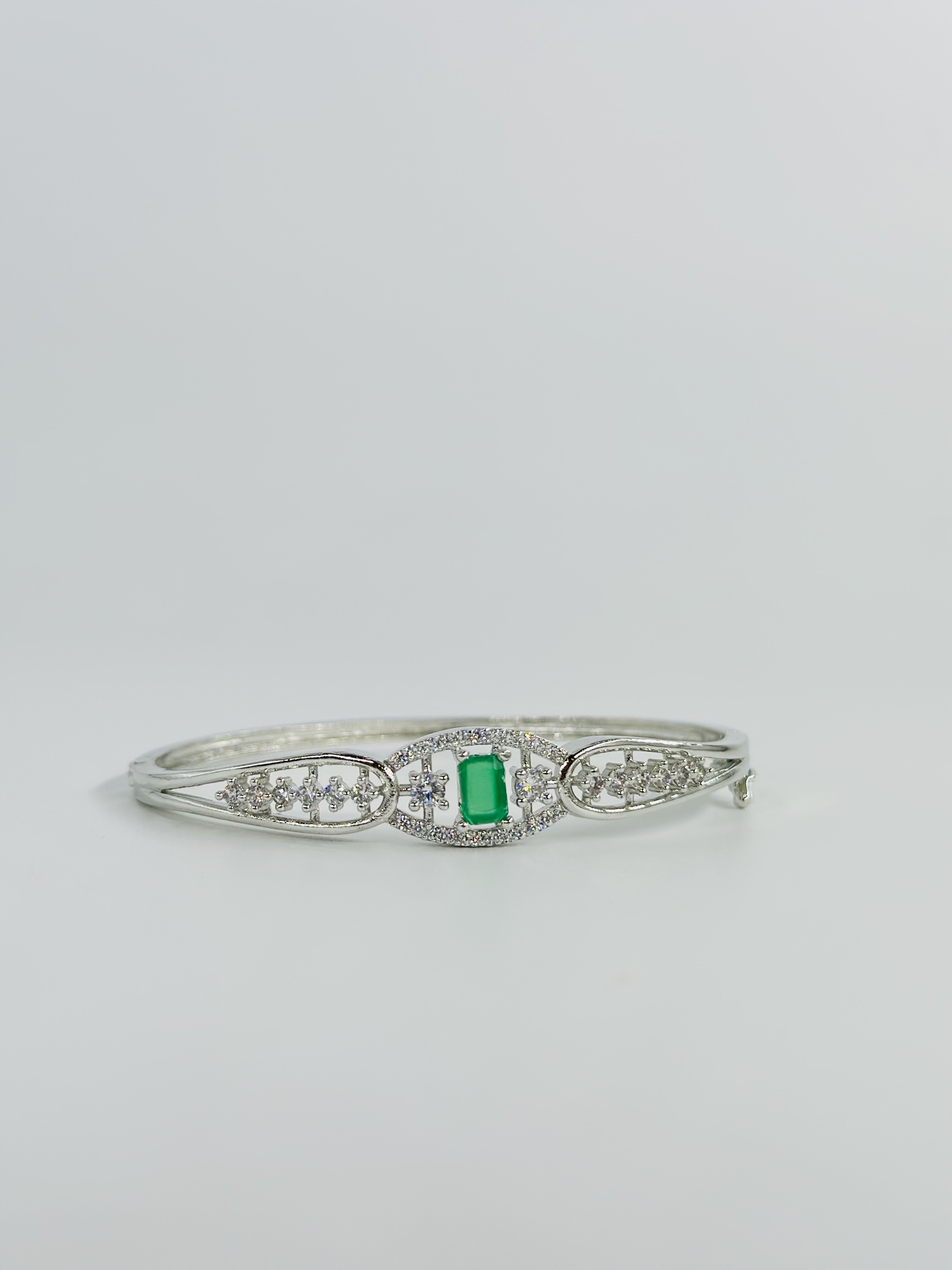 Silver-Tone Emerald-Cut Green Stone Kada - Image 3
