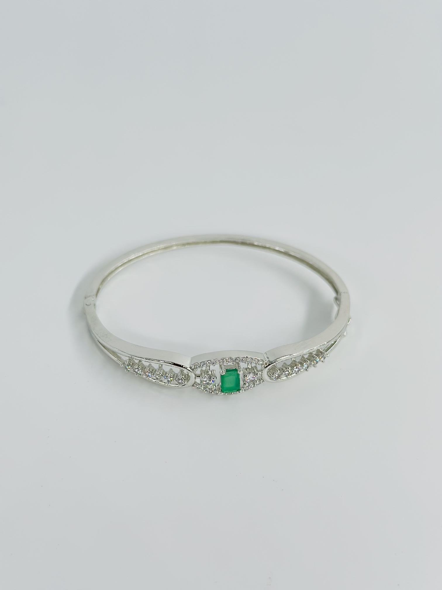 Silver-Tone Emerald-Cut Green Stone Kada