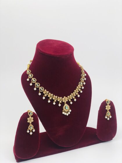 Mint Green Floral Pearl Necklace Set