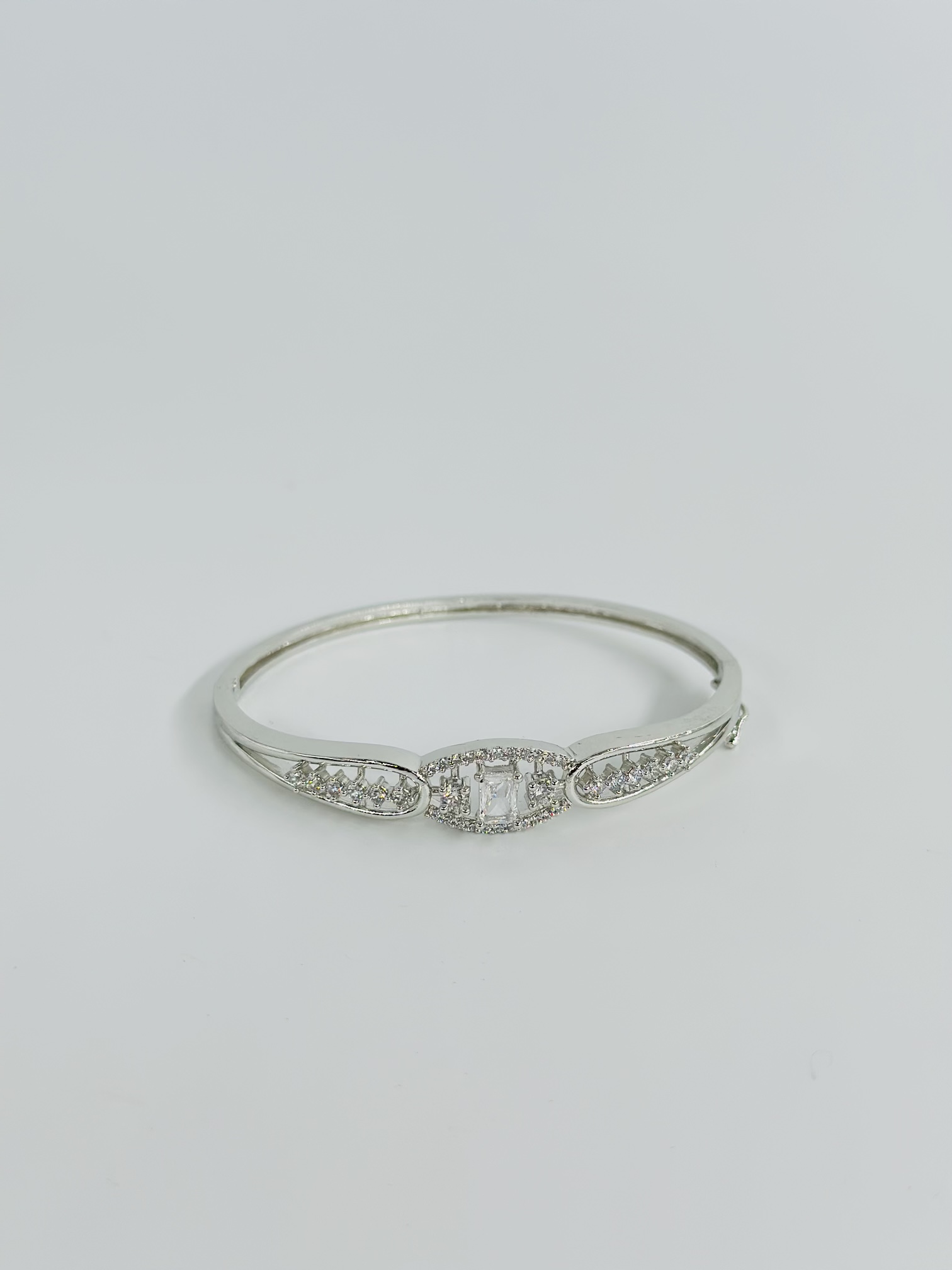 Silver-Tone White-Cut Diamond Stone Kada - Image 3