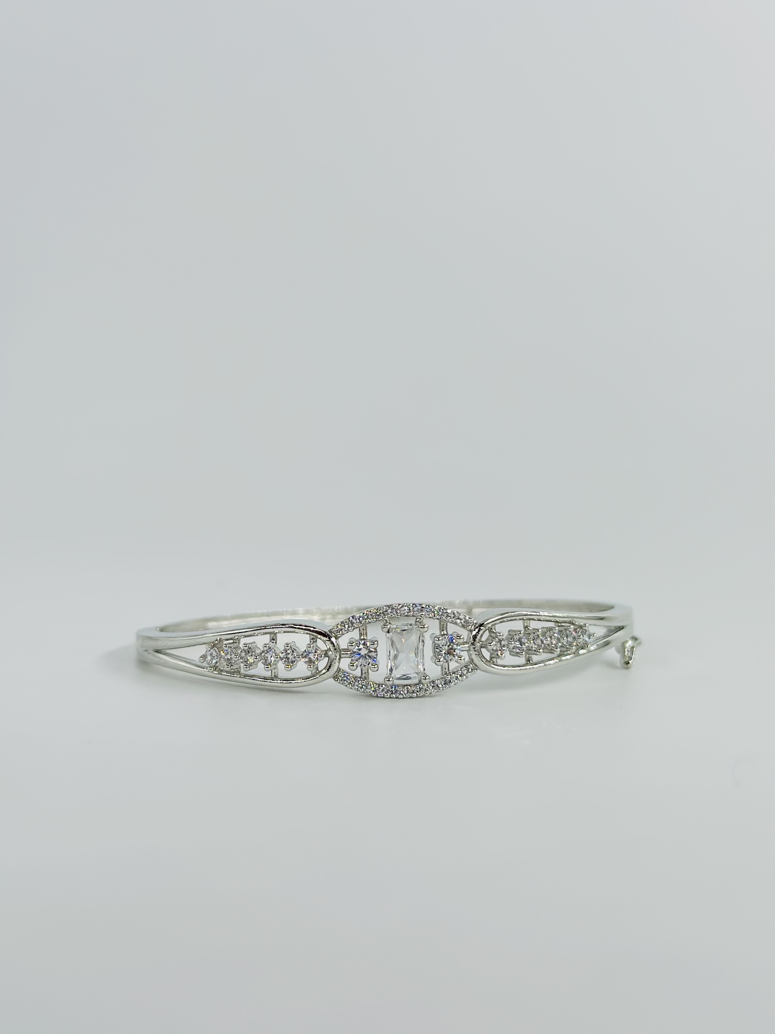 Silver-Tone White-Cut Diamond Stone Kada - Image 4