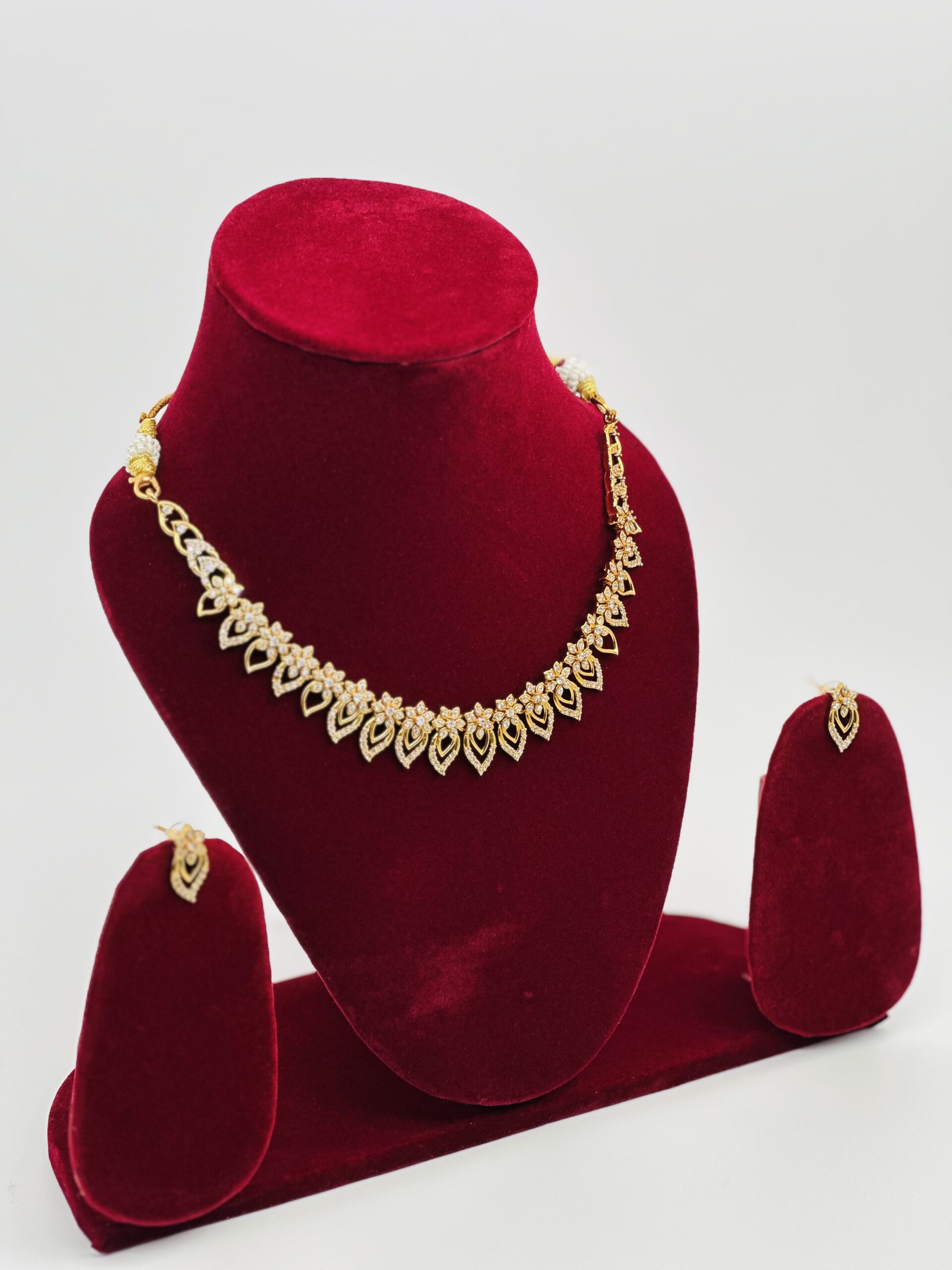 Leaf Motif American AD Necklace Set - Image 4